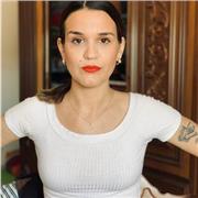 Laureata in Filologia moderna offre ripetizioni di italiano, storia, filosofia, geografia, educazione civica e letteratura italiana e Latina